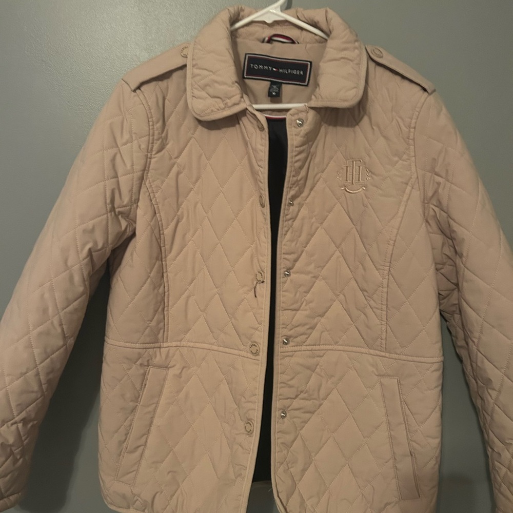 Tommy Hilfiger Tan Puffer Jacket with Quilted Design
